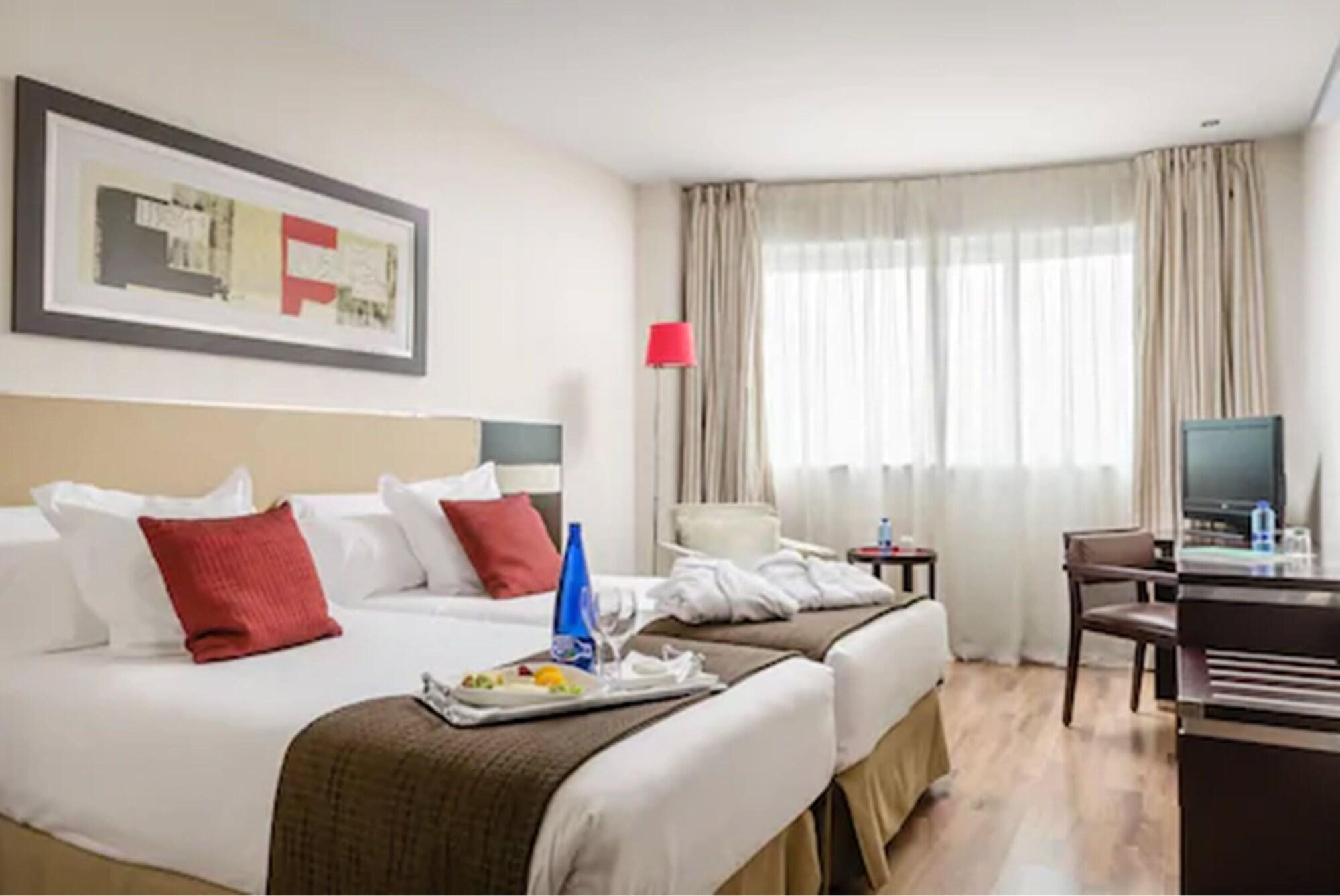 Hotel Asset Torrejon Torrejón de Ardoz Dış mekan fotoğraf