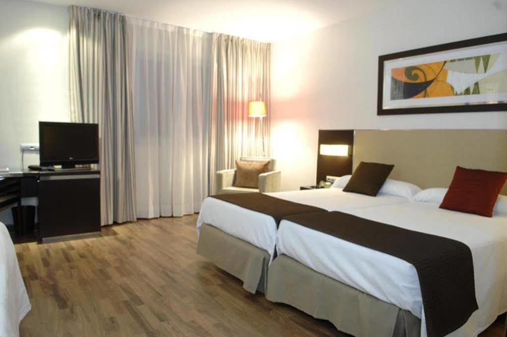 Hotel Asset Torrejon Torrejón de Ardoz Dış mekan fotoğraf