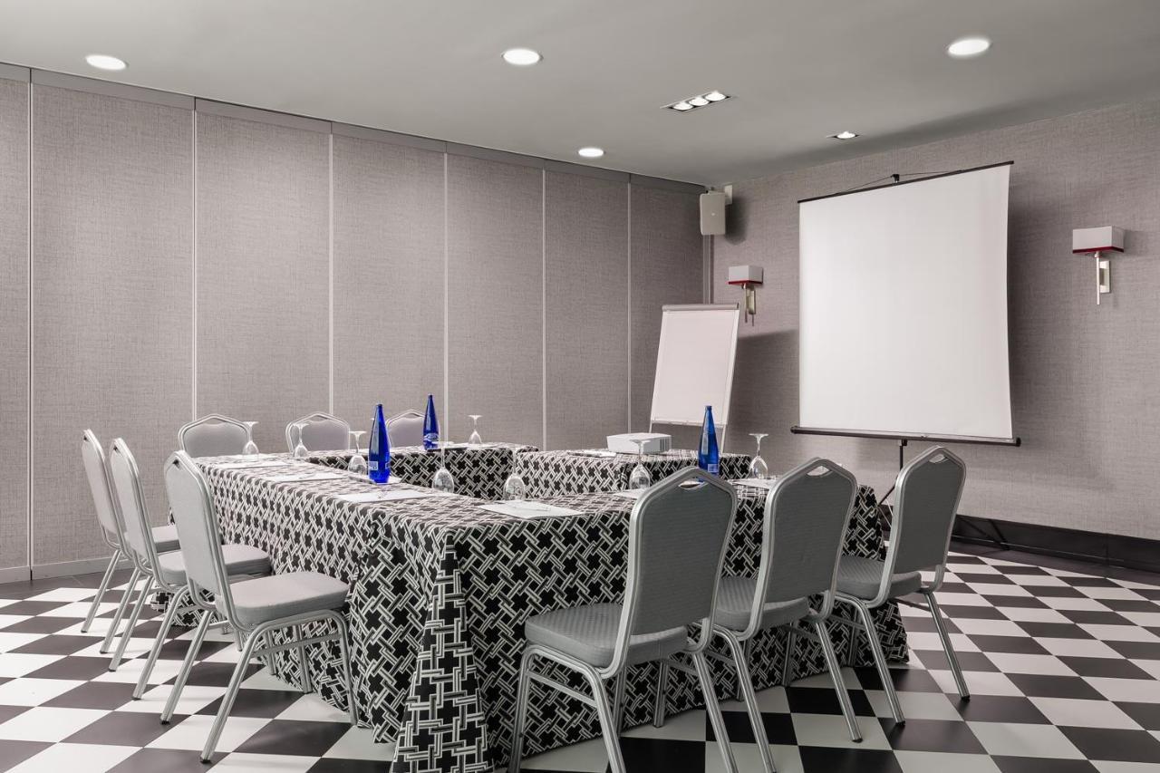 Hotel Asset Torrejon Torrejón de Ardoz Dış mekan fotoğraf